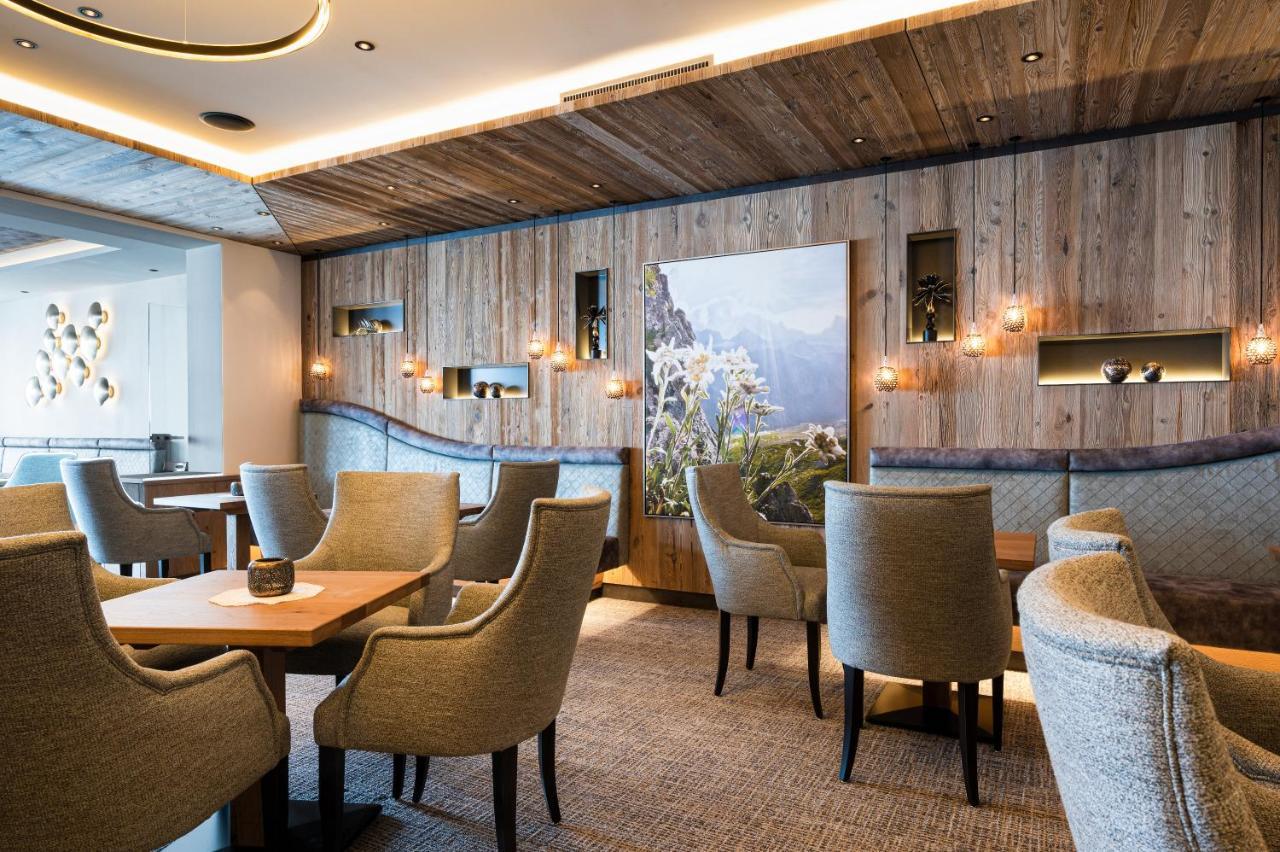 Hotel Almhof 4*