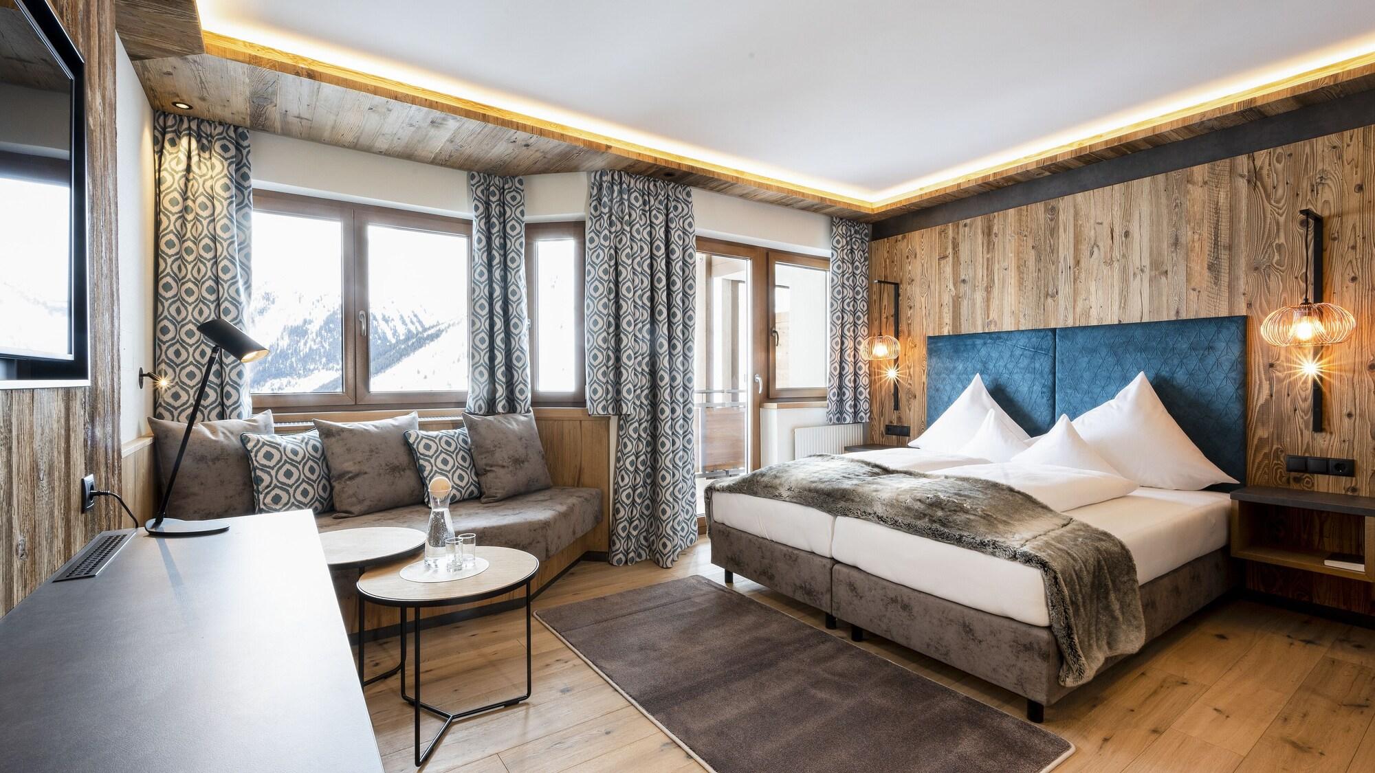 Hotel Almhof 4*