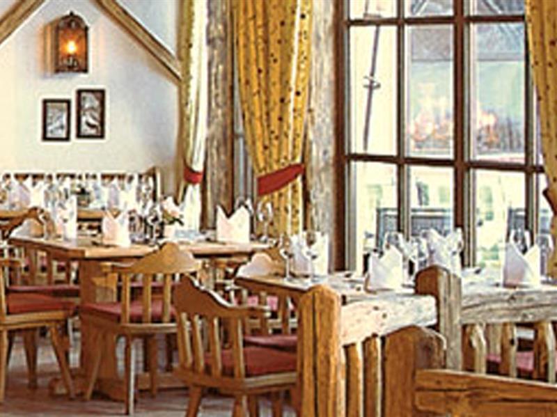 Hotel Almhof 4*
