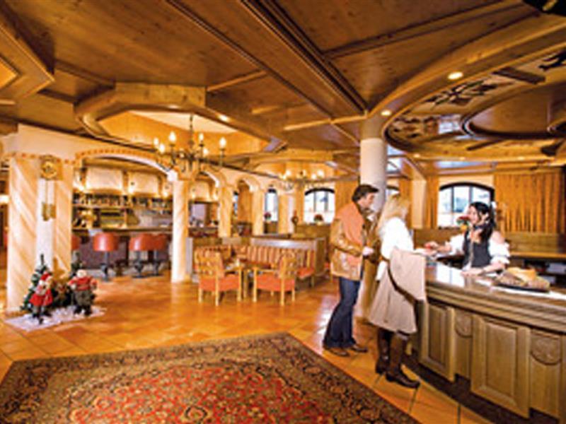 Almhof Hotel 4*