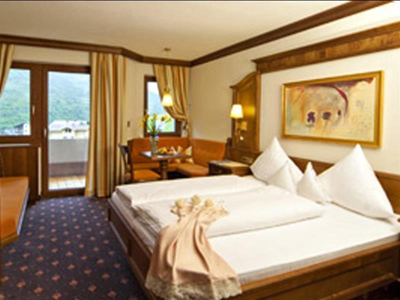 Hotel Almhof 4*